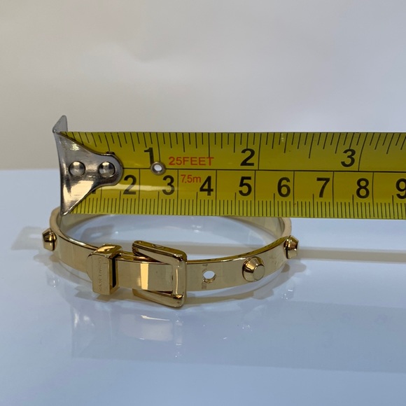 2308 - Michael Kors Gold Tone Bracelet w/a Hinged Buckle Closure - Picture 11 of 11